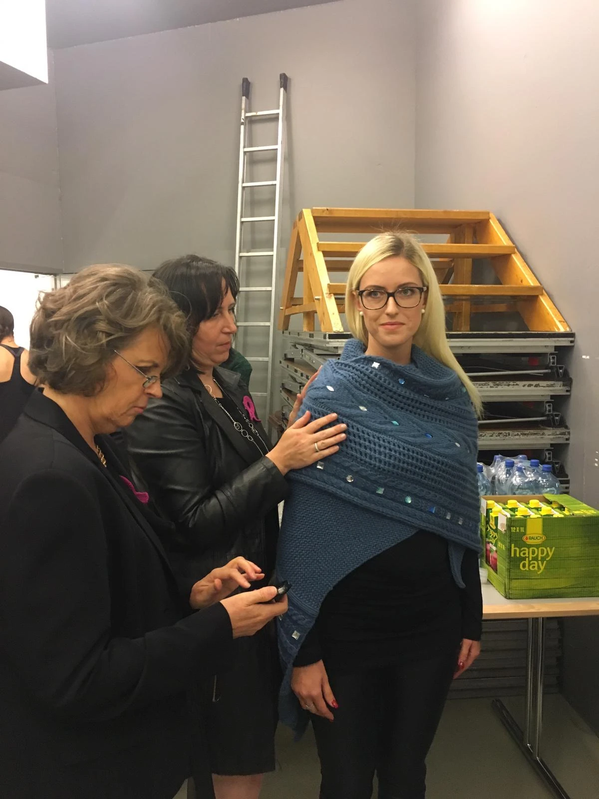 Backstage-Erinnerung rund um die Modenschau